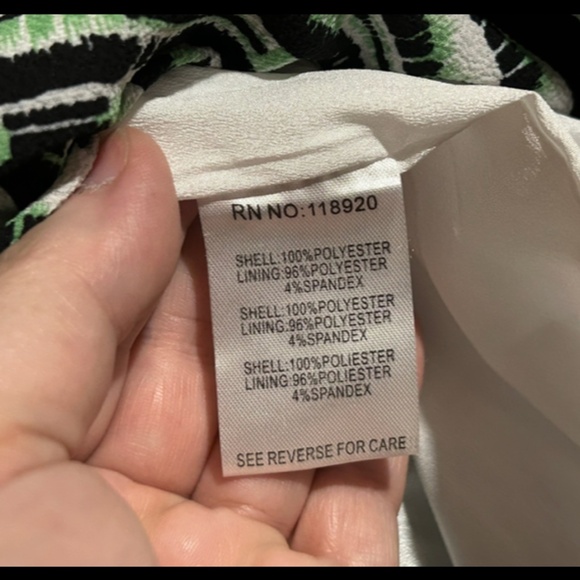 Jenn. Long Sleeve Geometric Romper Green, Black, White Size M - NWT - Picture 15 of 16